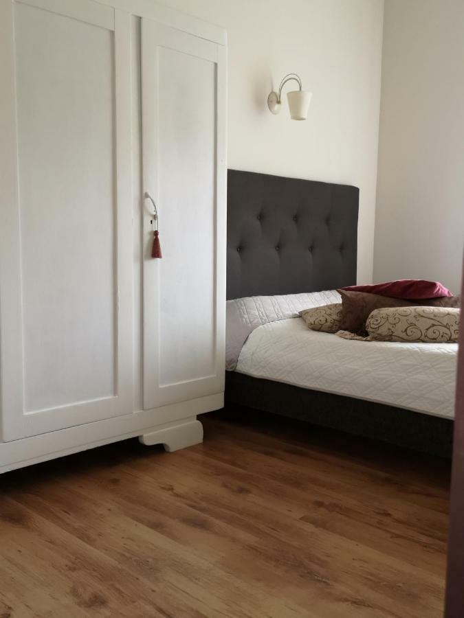 Jaukus Butas Siauliu Miesto Centre Apartment โชเล ภายนอก รูปภาพ