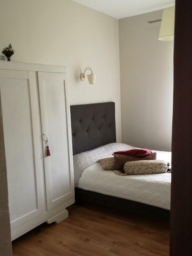 Jaukus Butas Siauliu Miesto Centre Apartment โชเล ภายนอก รูปภาพ